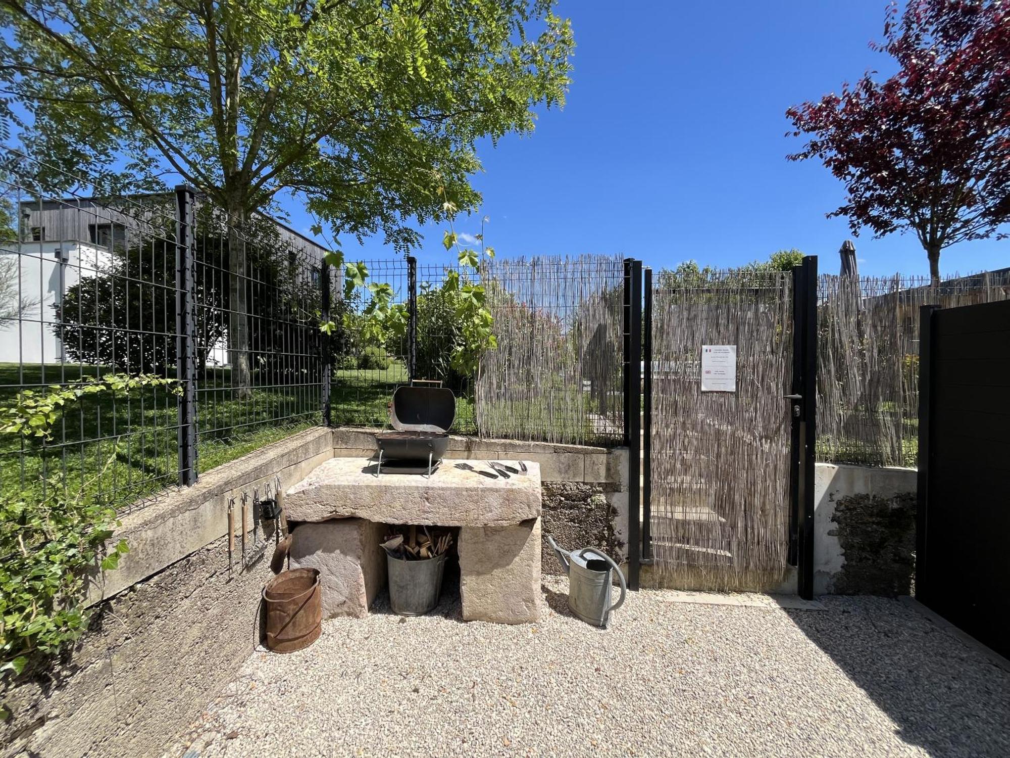 Sejour Detente - Appart'Hotel N 1 Avec Jaccuzi, Piscine Et Petit-Dejeuner Chouzelot Bagian luar foto
